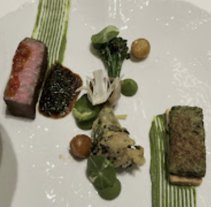 Daniel signature dishes Duo of Beef
Amuse Bouche
Foie Gras